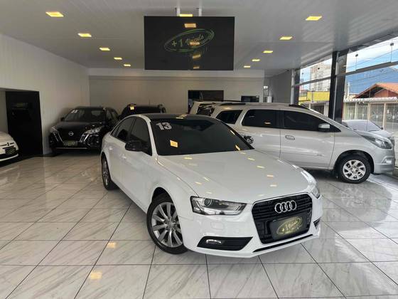 AUDI A4 2.0 TFSI ATTRACTION 180CV GASOLINA 4P MULTITRONIC AUDI A4 2.0 TFSI ATTRACTION 180CV GASOLINA 4P MULTITRONIC